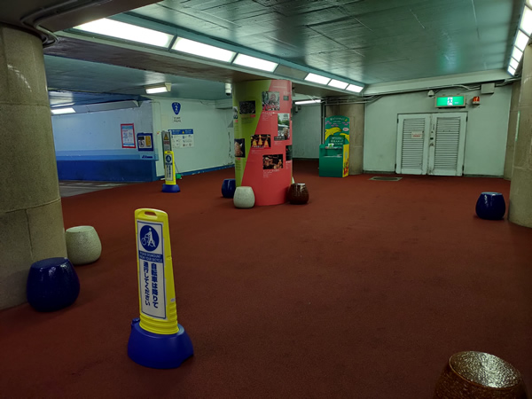 関門トンネル人道を歩く