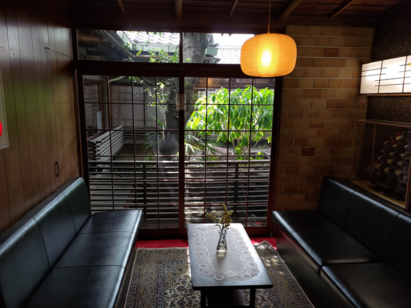 飛田新地の鯛よし百番