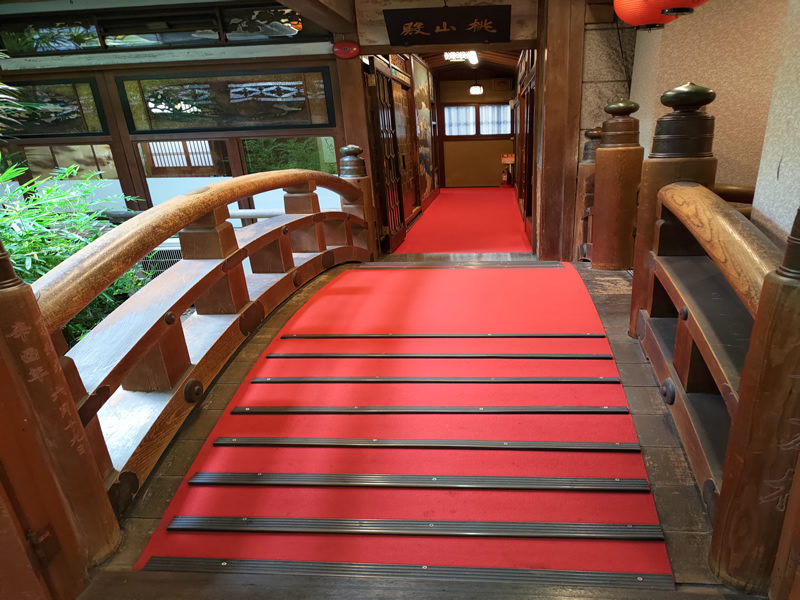 飛田新地の鯛よし百番