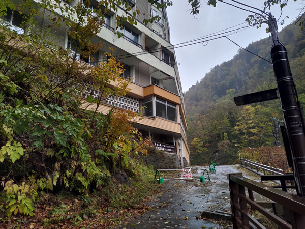 天人峡温泉の廃墟