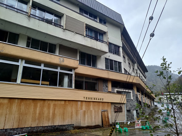 天人峡温泉の廃墟