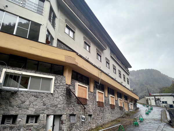 天人峡温泉の廃墟