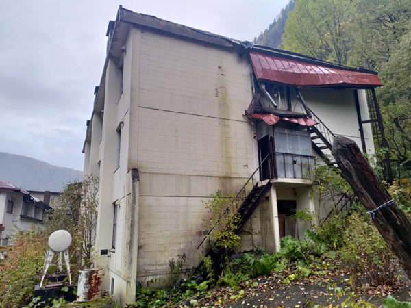 天人峡温泉の廃墟