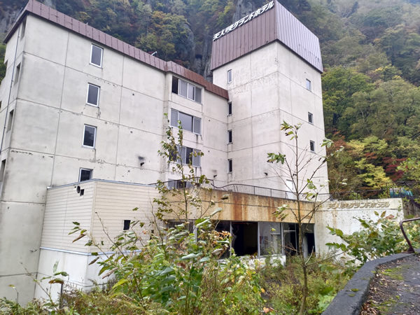 天人峡温泉の廃墟