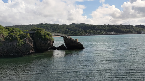 開業することなく廃墟となった沖縄のヒートゥー島