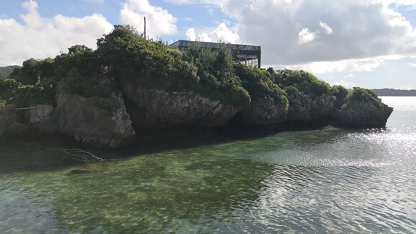 開業することなく廃墟となった沖縄のヒートゥー島