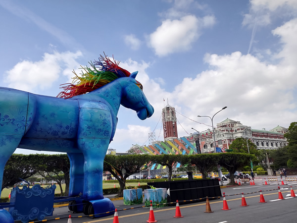 台湾で見かける微妙なマスコット像