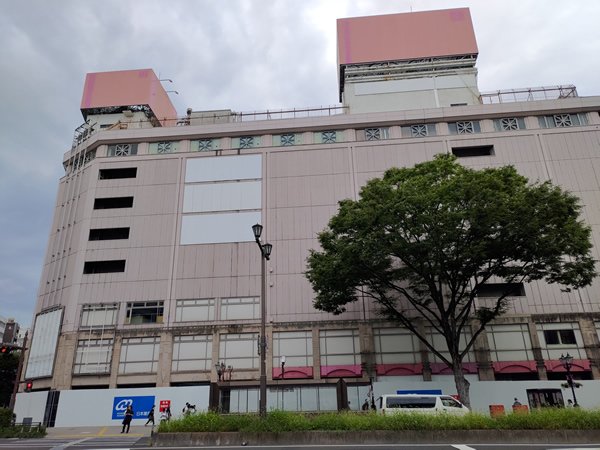 仙台の一等地にあるさくら野百貨店仙台店の廃墟