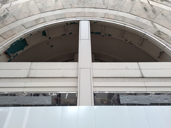 仙台の一等地にあるさくら野百貨店仙台店の廃墟