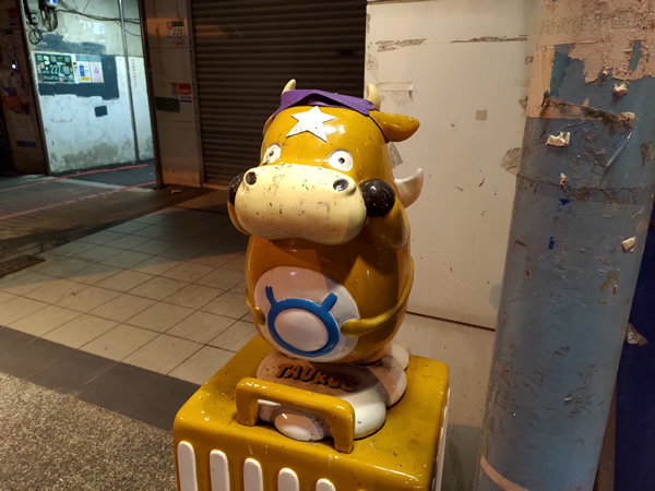 台湾で見かける微妙なマスコット像