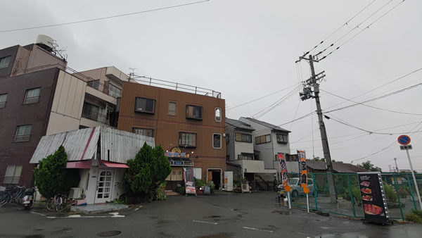 大阪の遠里小野にある不法占拠部落と白蛇祠