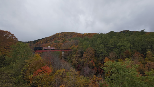 廃線の絶景「旧三井芦別鉄道炭山」川橋梁