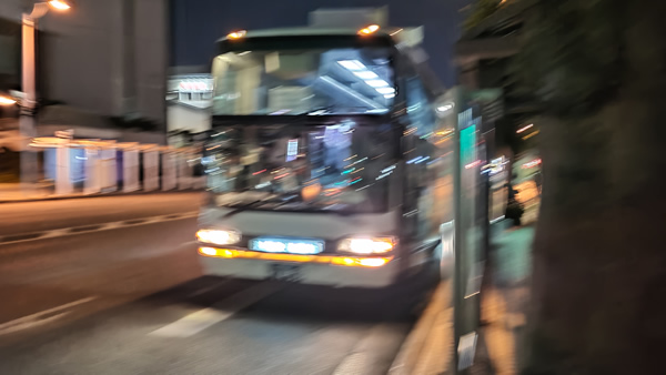 土曜深夜に無料でコザから那覇に帰れる「ヨルバス」