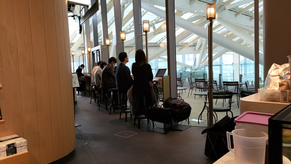 ノマド的に日本最強と言われる高輪ゲートウェイのスタバ