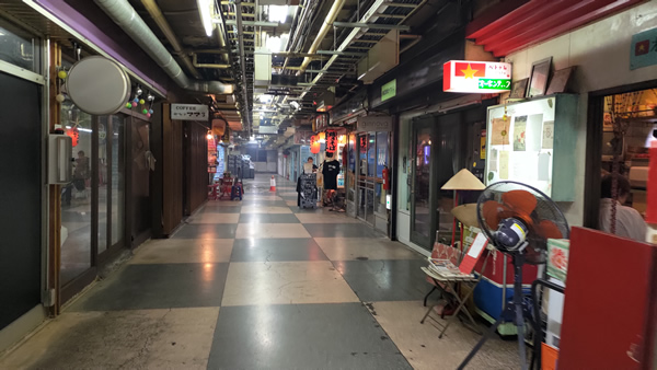 現存する日本最古の地下街、浅草地下街