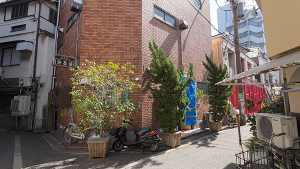 国際劇場と関西屈指のゲイタウン、新世界