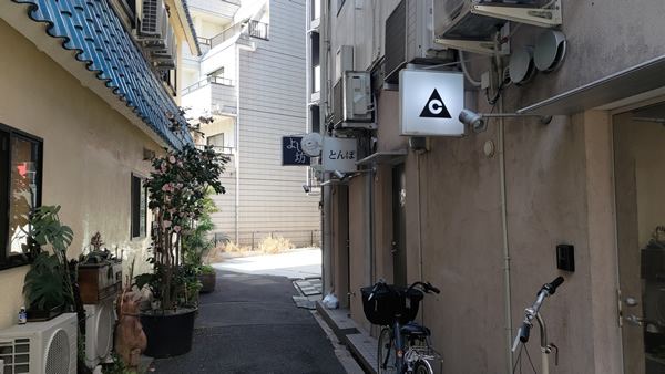 国際劇場と関西屈指のゲイタウン、新世界