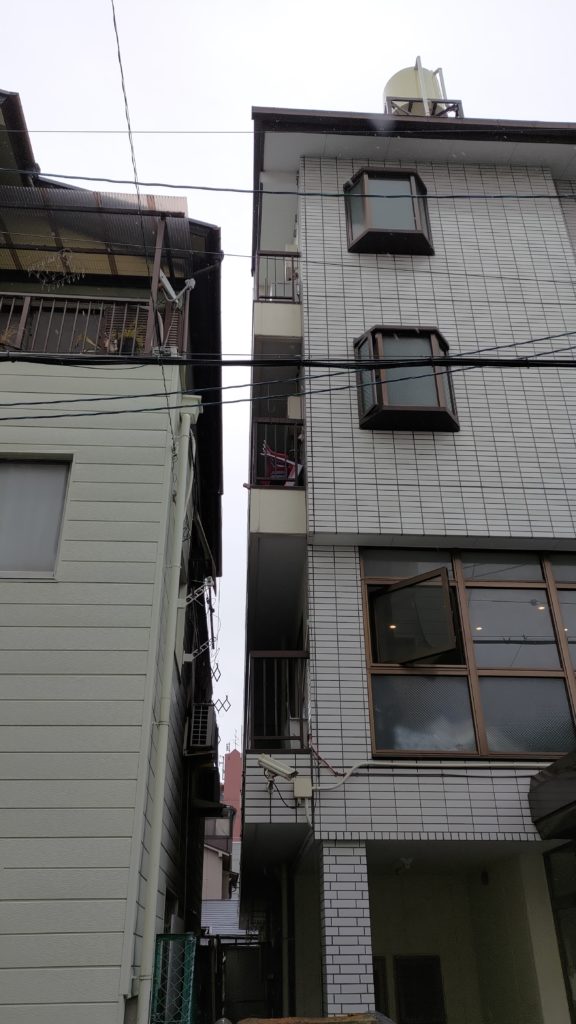 大阪市城東区の傾きマンション「野江I番館」